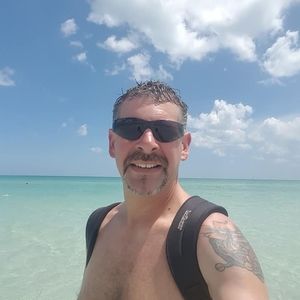 Meet your Posher, Christopher